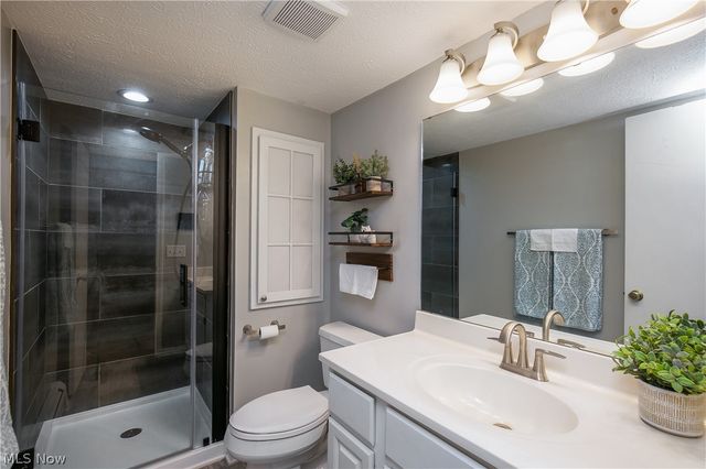 2153 Pinebrook Trail, Cuyahoga Falls, OH 44223