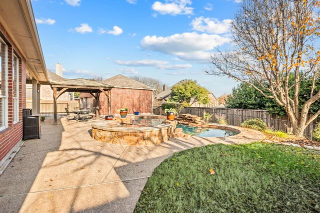 12316 Silver Maple Drive, Fort Worth, TX 76244