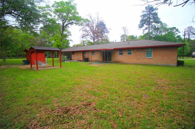 9137 White Oak Drive, Conroe, TX 77384
