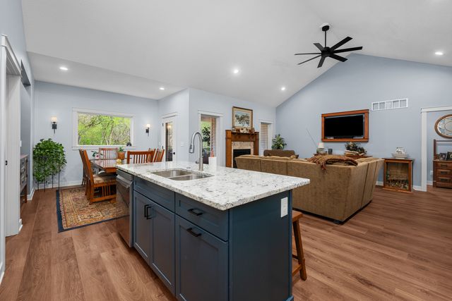 1709 E 6th Street A, Coal Valley, IL 61240