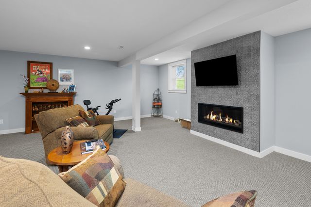 1709 E 6th Street A, Coal Valley, IL 61240