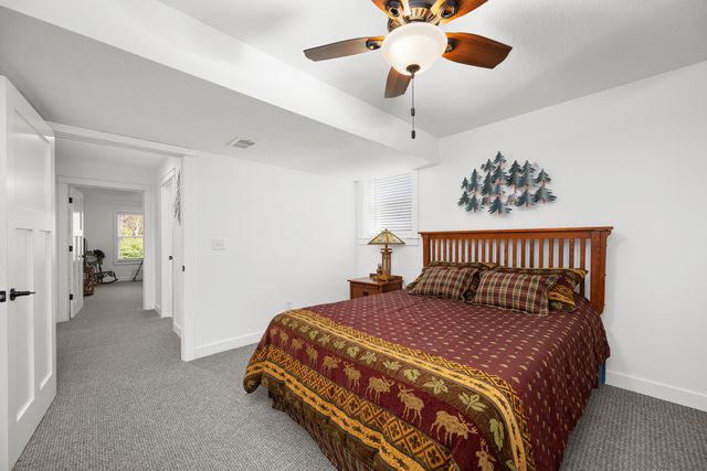1709 E 6th Street A, Coal Valley, IL 61240