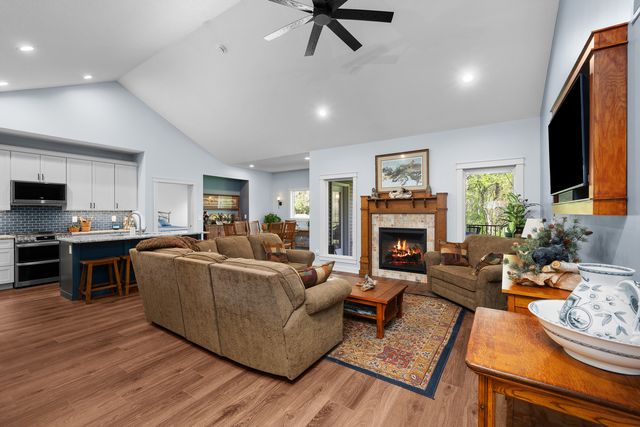 1709 E 6th Street A, Coal Valley, IL 61240