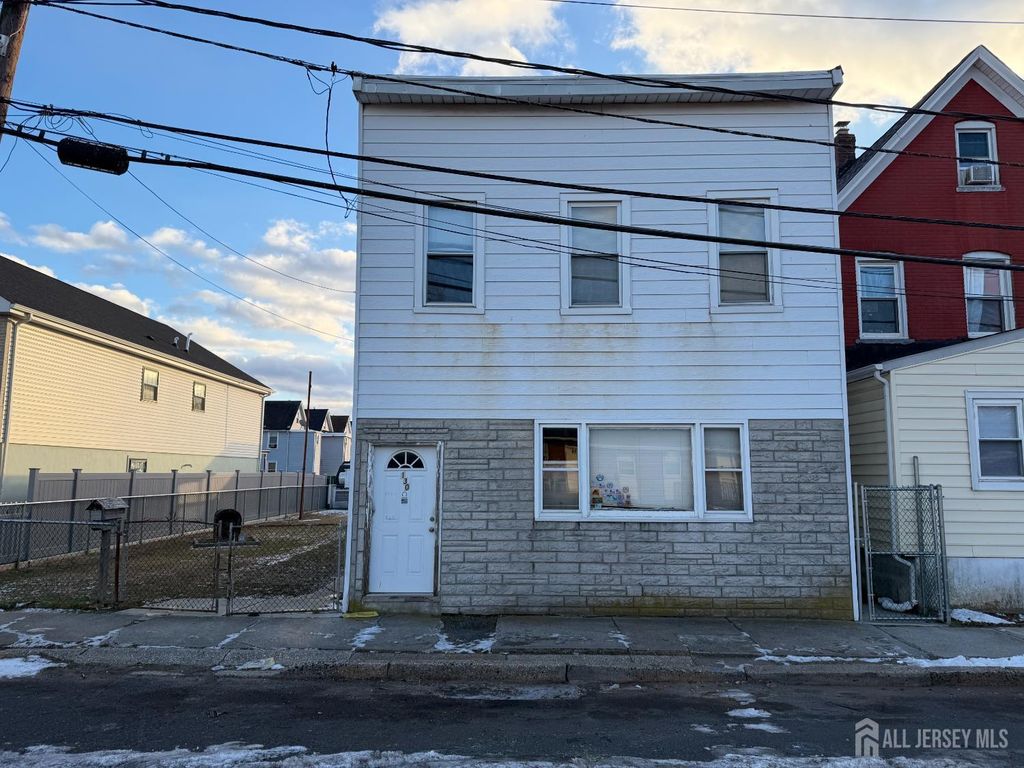 130 Union Street, Carteret, NJ 07008