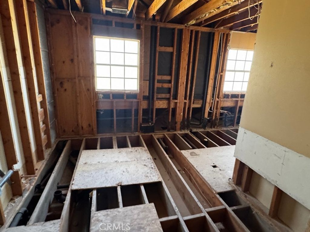 Image 12 of property listing at 11620 187th Street, Artesia, CA 90701