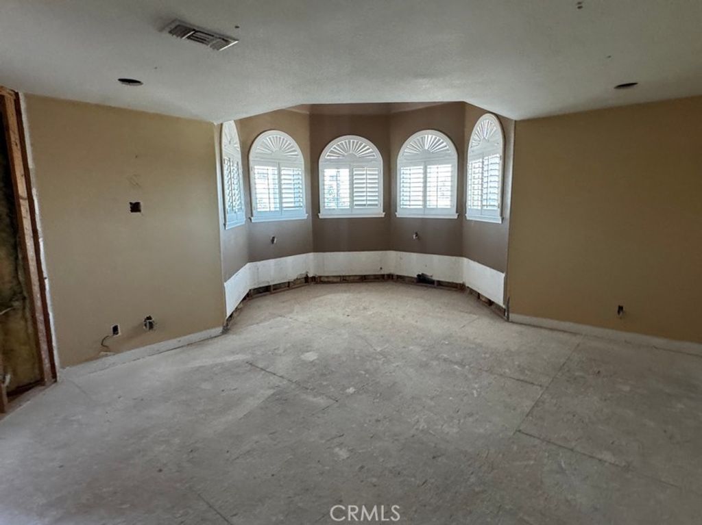 Image 14 of property listing at 11620 187th Street, Artesia, CA 90701