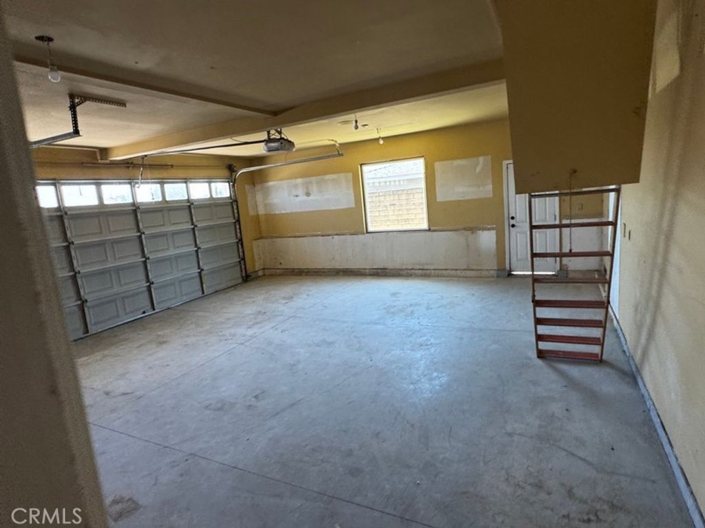 Image 16 of property listing at 11620 187th Street, Artesia, CA 90701
