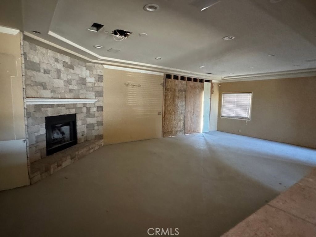Image 6 of property listing at 11620 187th Street, Artesia, CA 90701
