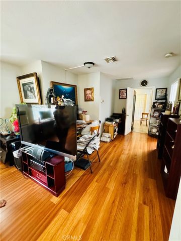 2630 Maceo Street, Los Angeles, CA 90065