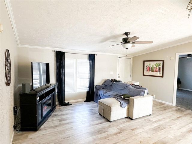 27022 Index Drive, Brookfield, MO 64628