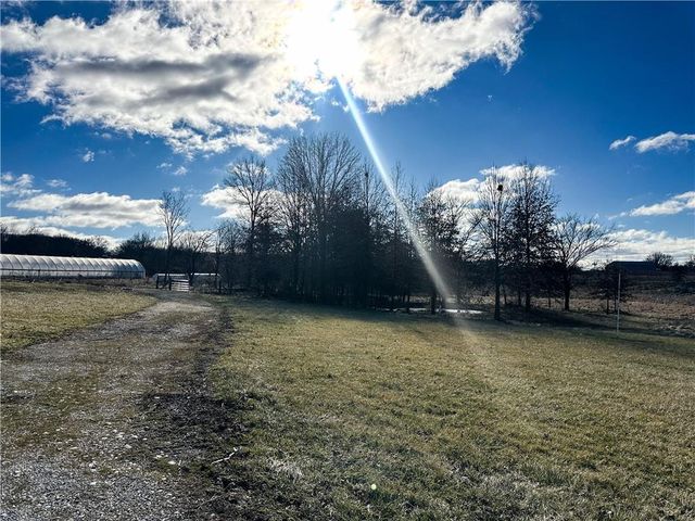 27022 Index Drive, Brookfield, MO 64628