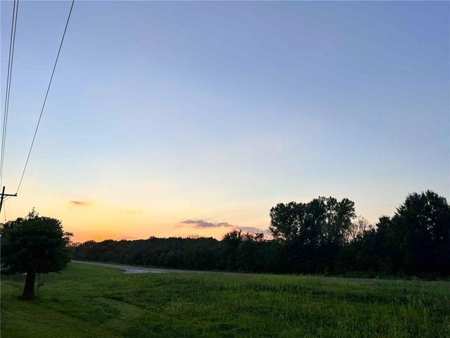 27022 Index Drive, Brookfield, MO 64628