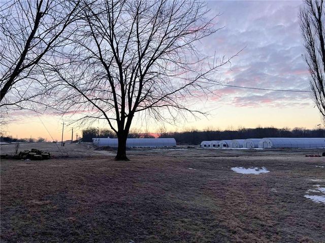 27022 Index Drive, Brookfield, MO 64628