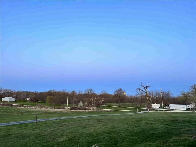 27022 Index Drive, Brookfield, MO 64628