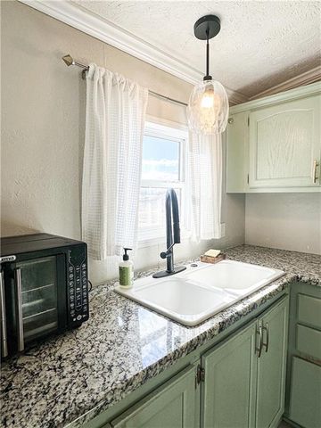 27022 Index Drive, Brookfield, MO 64628