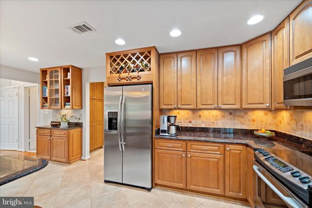 13809 S SPRINGS DR, Clifton, VA 20124