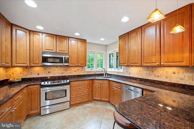 13809 S SPRINGS DR, Clifton, VA 20124