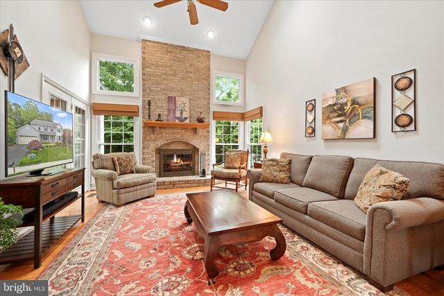 13809 S SPRINGS DR, Clifton, VA 20124