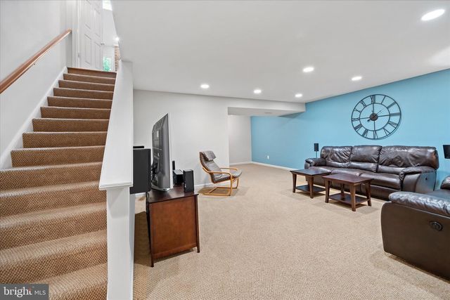 13809 S SPRINGS DR, Clifton, VA 20124