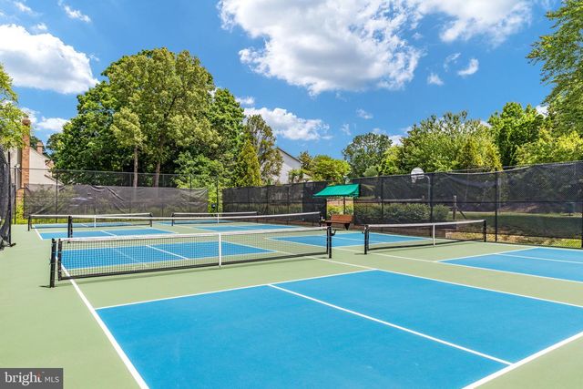 13809 S SPRINGS DR, Clifton, VA 20124
