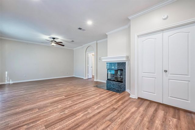 19 Calleston Court, Sugar Land, TX 77479