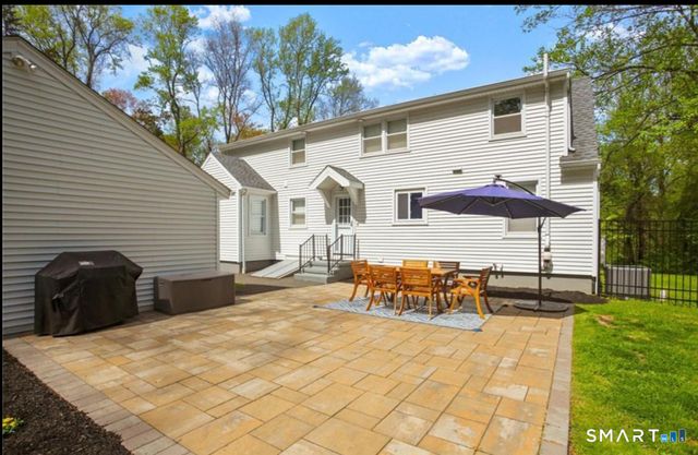 8 Ferndale Drive, Easton, CT 06612