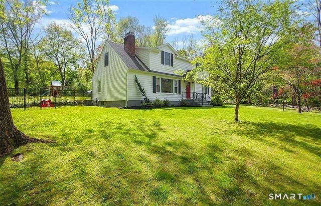 8 Ferndale Drive, Easton, CT 06612