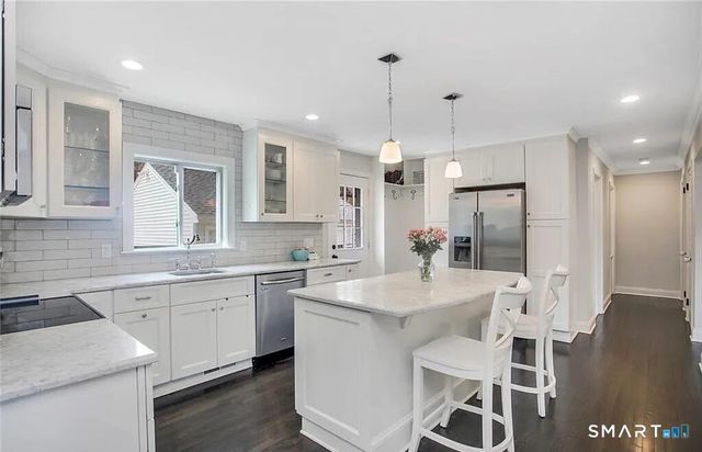 8 Ferndale Drive, Easton, CT 06612