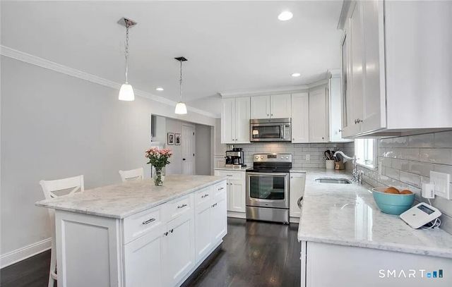 8 Ferndale Drive, Easton, CT 06612