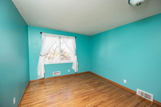 5600 W 70th Street, Edina, MN 55439