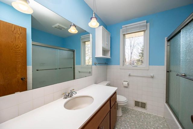 5600 W 70th Street, Edina, MN 55439