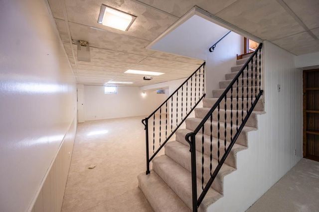 5600 W 70th Street, Edina, MN 55439