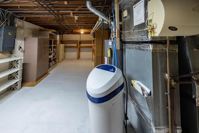 5600 W 70th Street, Edina, MN 55439