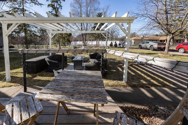 5600 W 70th Street, Edina, MN 55439