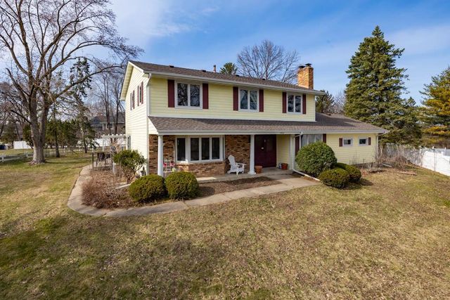 5600 W 70th Street, Edina, MN 55439