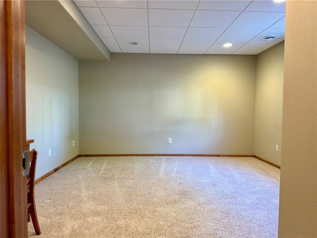 2460 Prairie Hill Drive, Marion, IA 52302