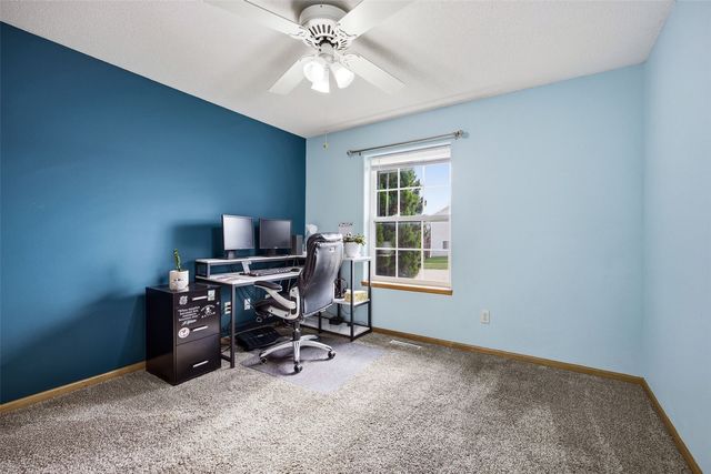 2460 Prairie Hill Drive, Marion, IA 52302