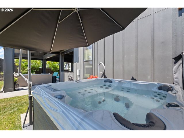 12394 Se YOAKUM Ln, Happy Valley, OR 97086