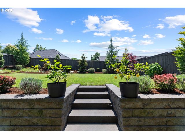 12394 Se YOAKUM Ln, Happy Valley, OR 97086