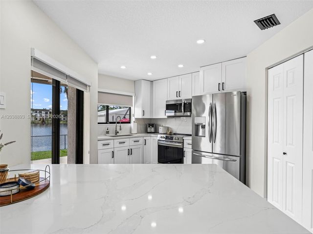 11010 SW 13th Street, Pembroke Pines, FL 33025
