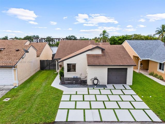 11010 SW 13th Street, Pembroke Pines, FL 33025
