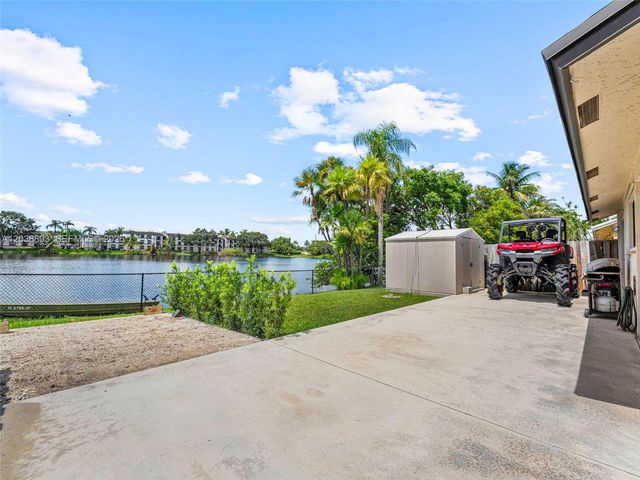 11010 SW 13th Street, Pembroke Pines, FL 33025