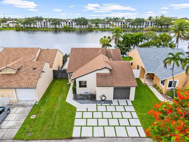 11010 SW 13th Street, Pembroke Pines, FL 33025