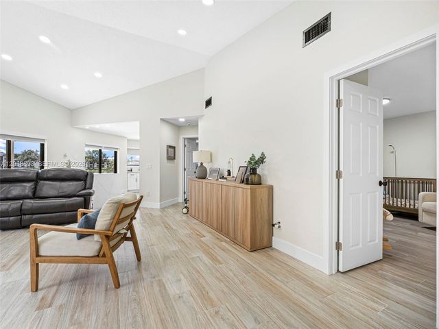 11010 SW 13th Street, Pembroke Pines, FL 33025