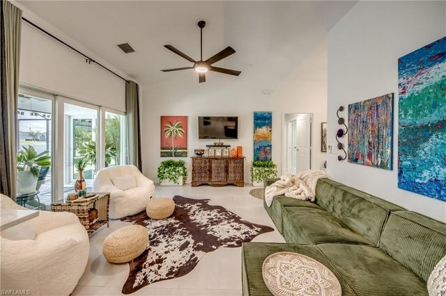 29 SW 21st PL, Cape Coral, FL 33991