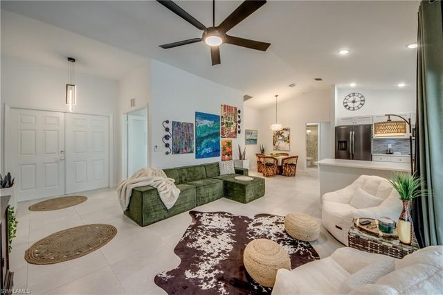 29 SW 21st PL, Cape Coral, FL 33991