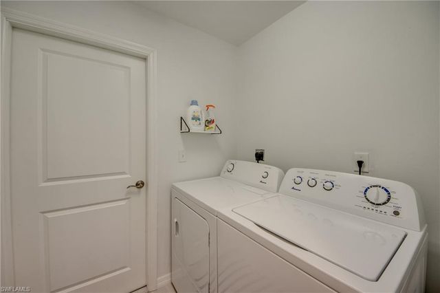 29 SW 21st PL, Cape Coral, FL 33991