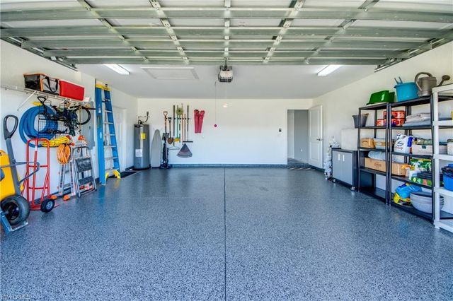 29 SW 21st PL, Cape Coral, FL 33991