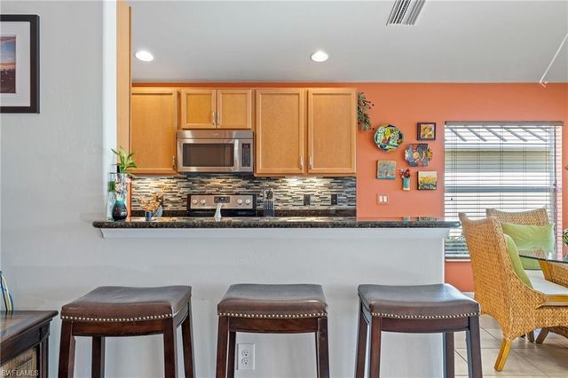 2542 Greendale PL, Cape Coral, FL 33991