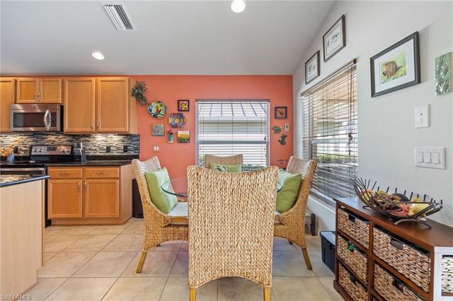 2542 Greendale PL, Cape Coral, FL 33991